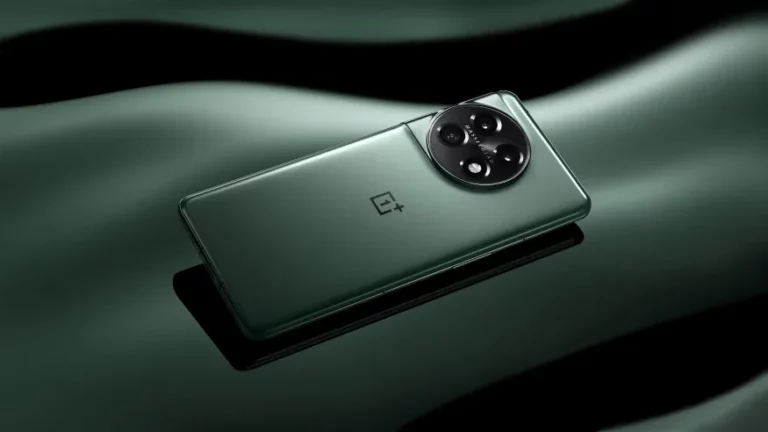 The OnePlus 11 will debut in China on January 4
