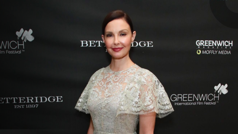 what happened to ashley judd's face