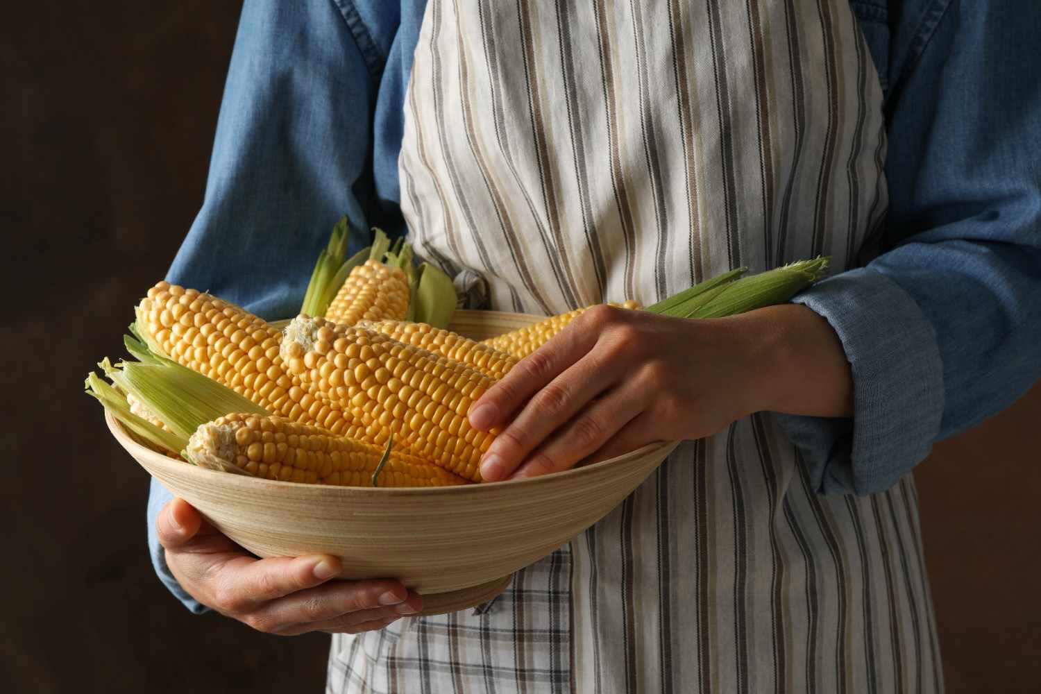 Step-by-Step How to Grill Corn on the Cob in the Husk