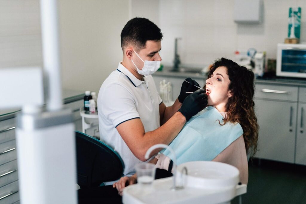 Any expert dentist Winnipeg usually advises patients to follow a good dental care routine at home