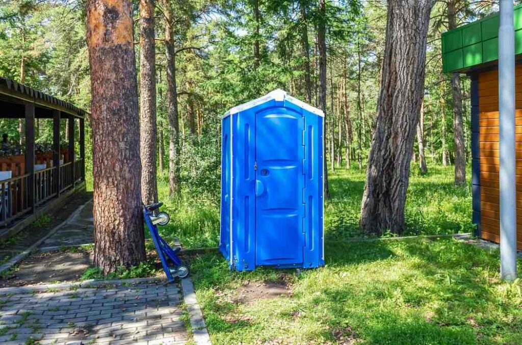 Reliable Protable Restroom Trucks (PRT) offer flexibility, mobility, and cost efficiency