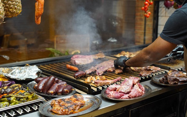 What Separates a Great Steakhouse From an Average Dining Experience?